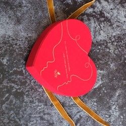 Chocolate Biodegradable Red Heart Shape Gift Box With Ribbon And Blister Insert